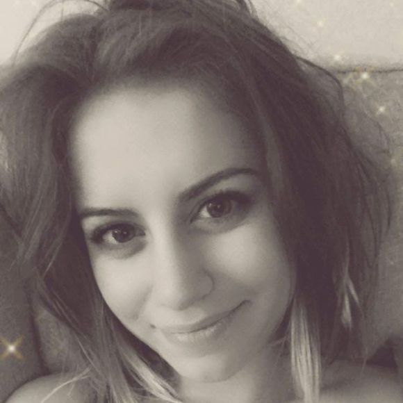 Meet your Posher, Jessica - Picture 1 of 1